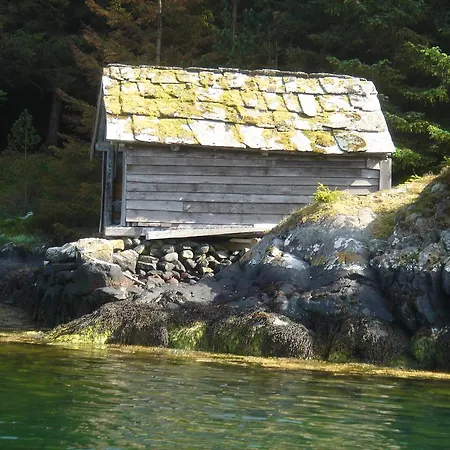 Stenevik Gjestegaard 팜스테이 Austevoll